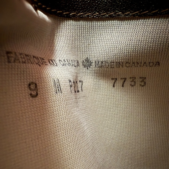 Vintage 80s Sleek mid-calf heeled boots in rich chocolates brown 🤎 - Picture 9 of 9